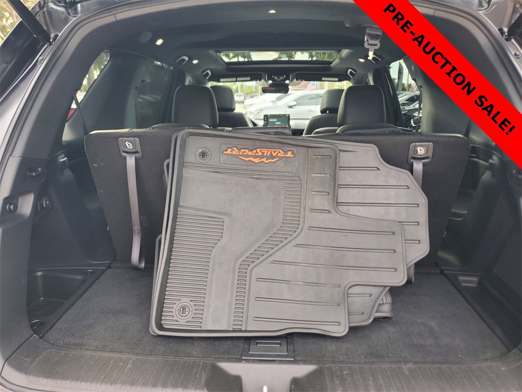 Used 2023 Honda Pilot TrailSport image 8