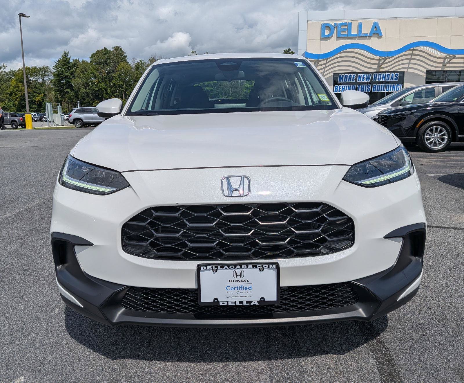 Certified 2025 Honda HR-V LX image 2