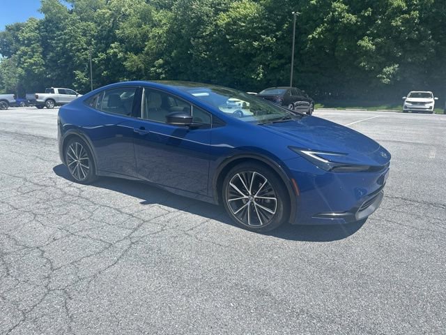 Used 2023 Toyota Prius XLE AWD/4WD image 3