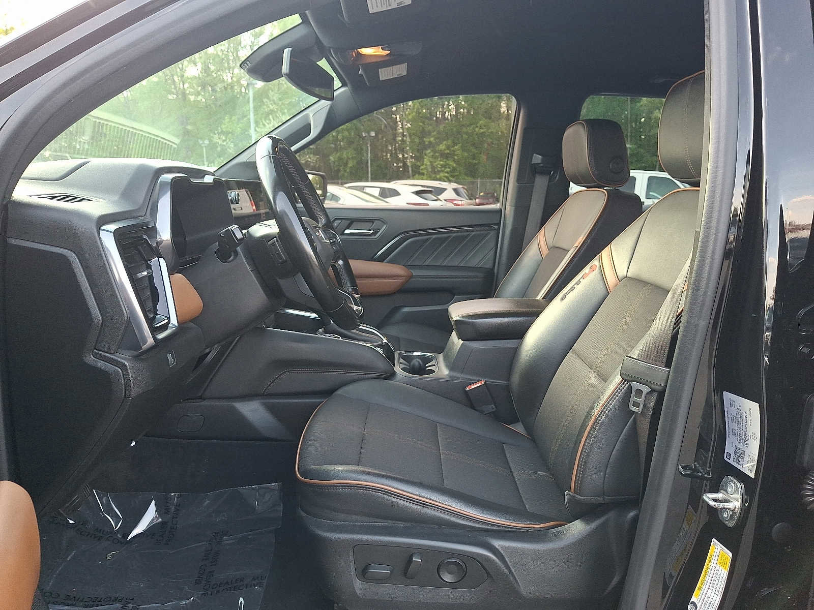 Used 2023 GMC Canyon AT4 AWD/4WD image 14