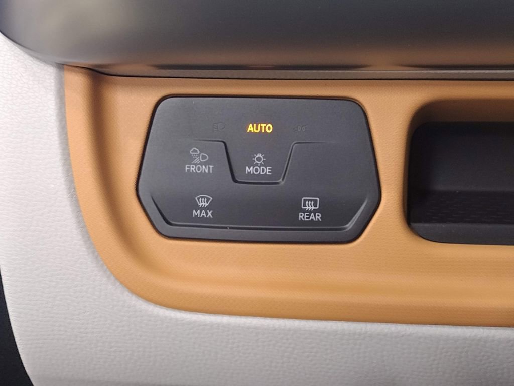 New 2025 Volkswagen ID. Buzz 1st Edition image 32