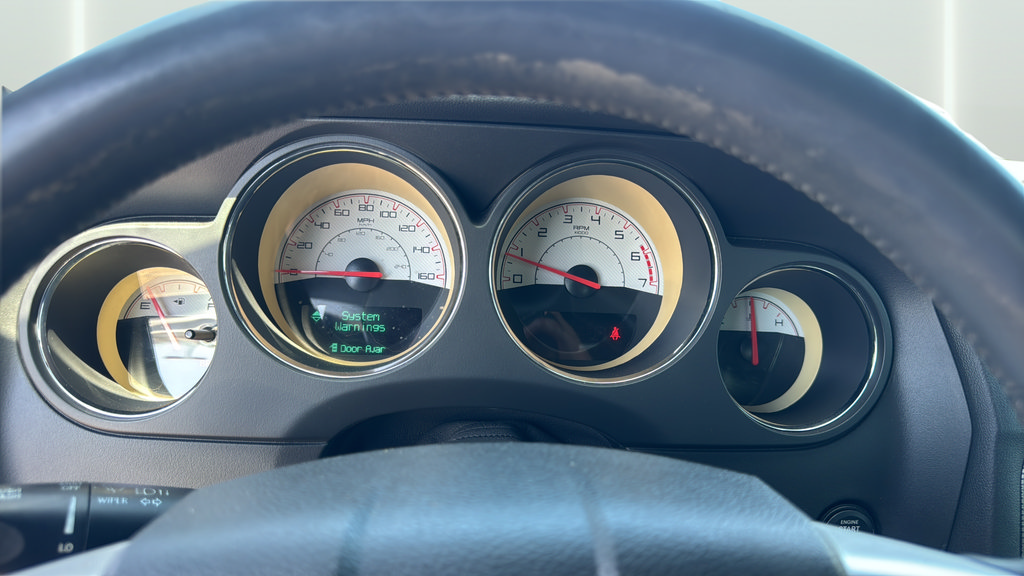 Used 2014 Dodge Challenger R/T Plus RWD image 29