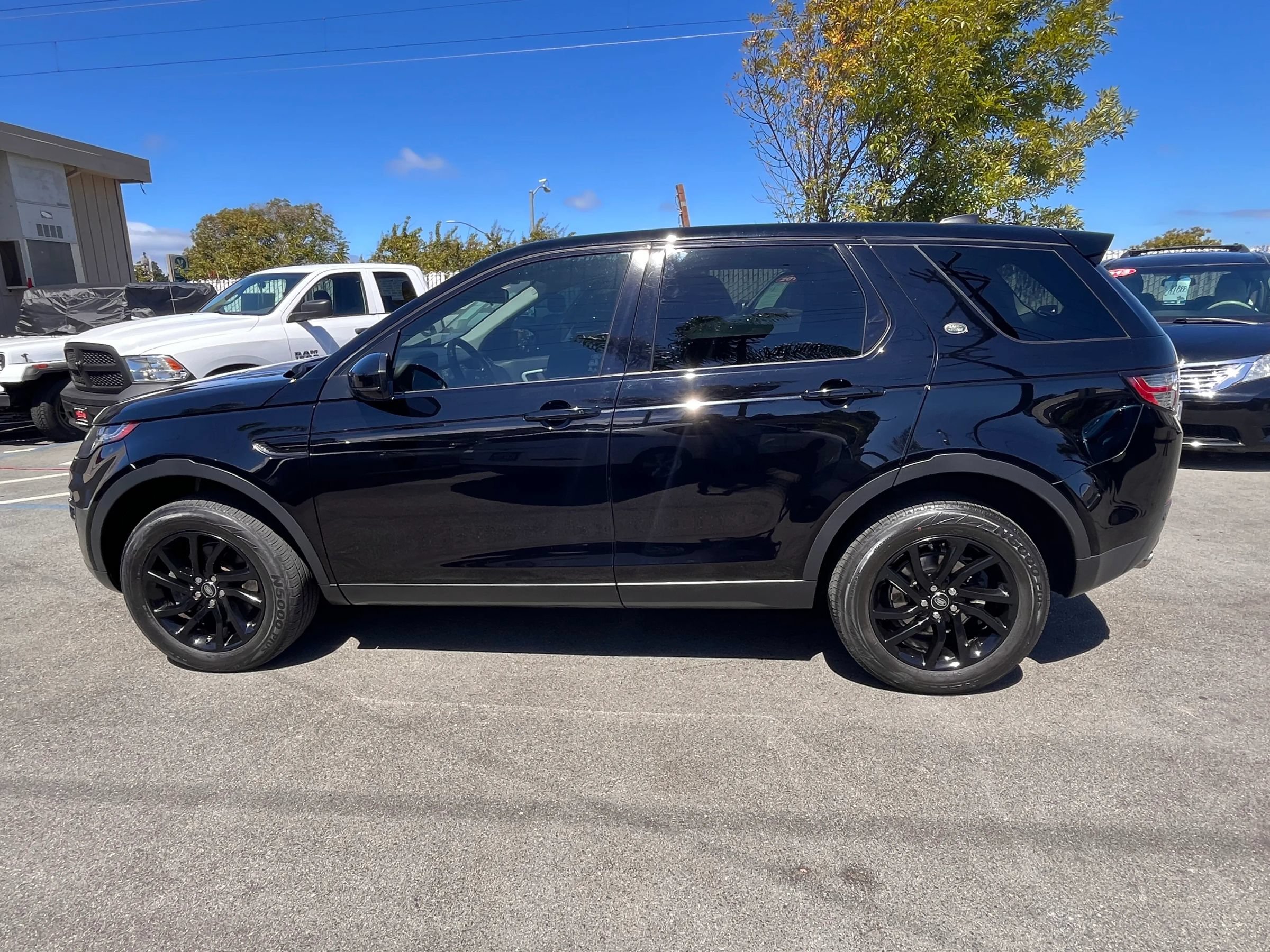 Used 2019 Land Rover Discovery Sport SE AWD/4WD image 7