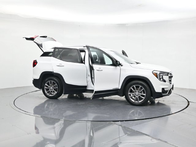 Used 2024 GMC Terrain SLT AWD/4WD image 54