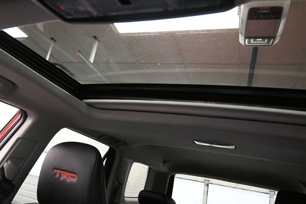Certified 2023 Toyota 4Runner TRD Off-Road Premium w/ Moonroof Package AWD/4WD image 21
