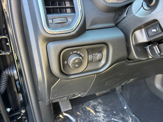 New 2027 RAM 3500 Laramie AWD/4WD image 17