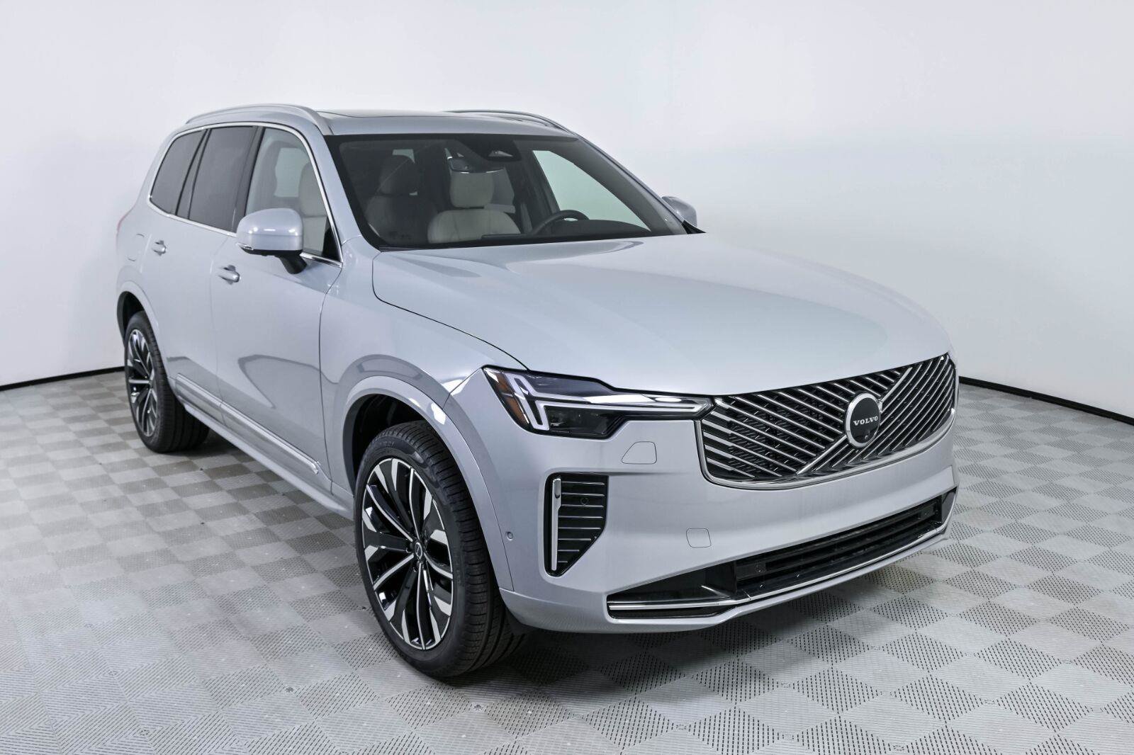 New 2026 Volvo XC90 B6 Plus w/ Protection Package Premier AWD/4WD image 25