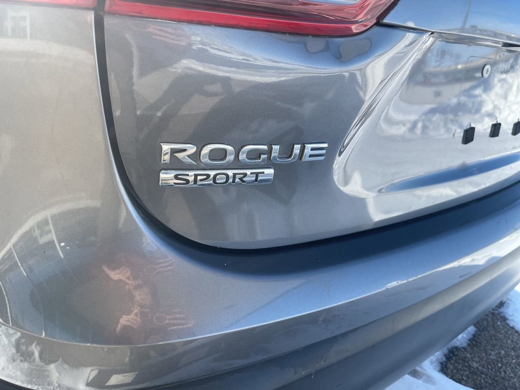 Used 2019 Nissan Rogue Sport S image 14