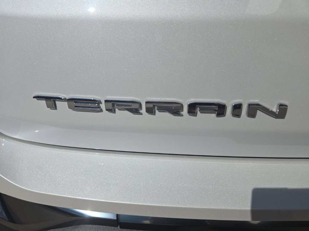 Used 2024 GMC Terrain AT4 AWD/4WD image 39