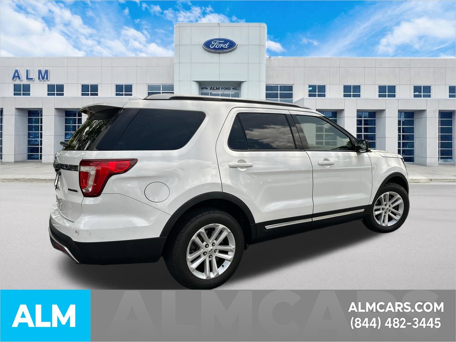 Used 2016 Ford Explorer XLT w/ Equipment Group 201A FWD image 5