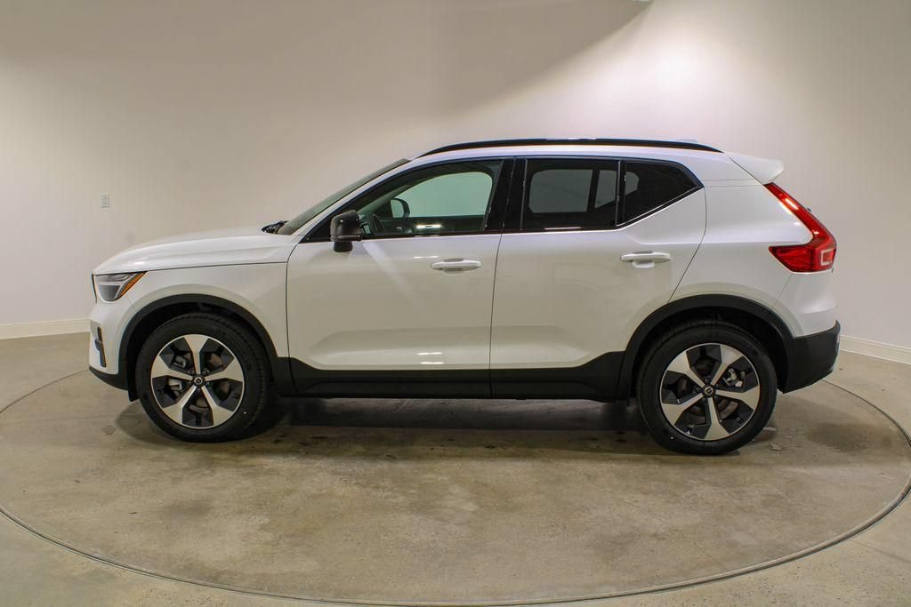 New 2026 Volvo XC40 B5 Core w/ Protection Package Premier AWD/4WD image 2
