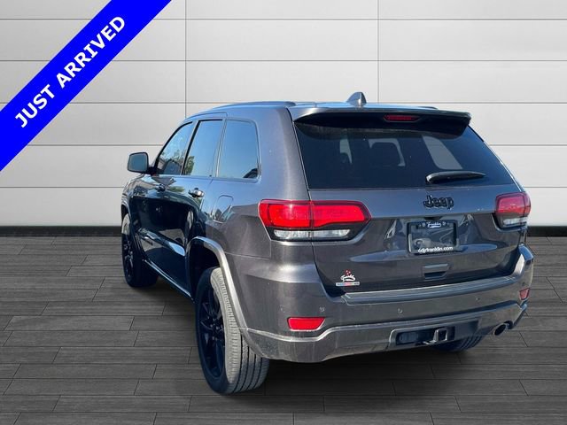 Used 2020 Jeep Grand Cherokee Altitude RWD image 5