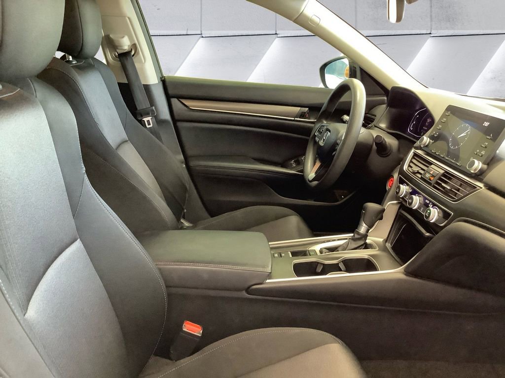 Used 2018 Honda Accord LX image 13