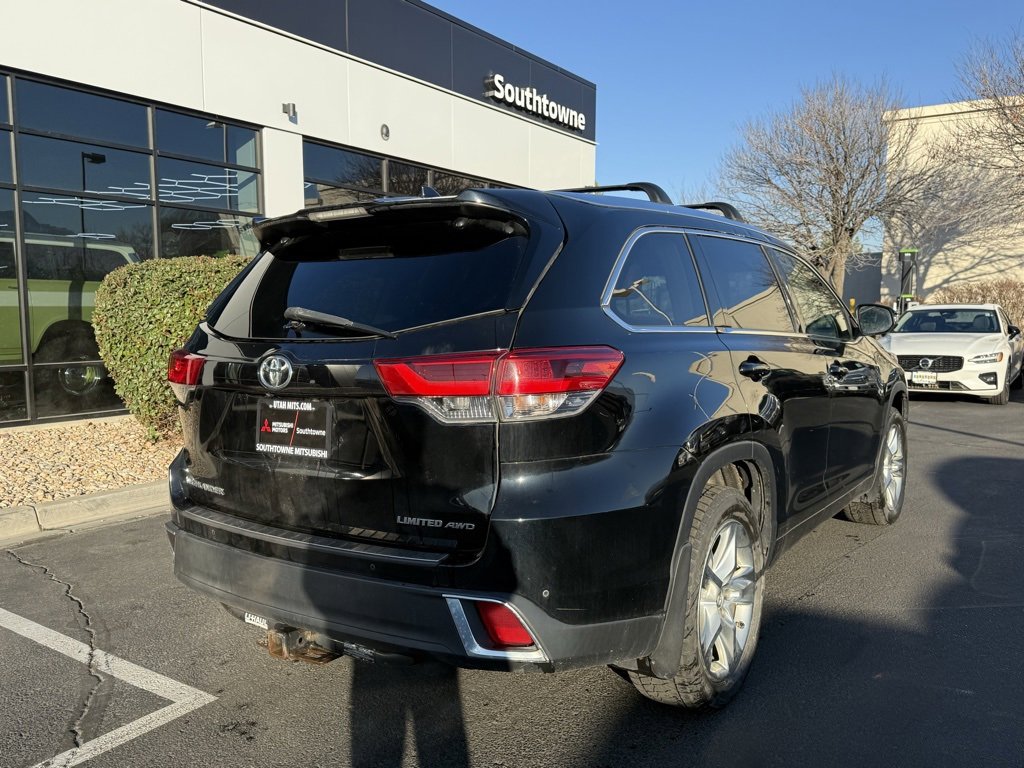 Used 2018 Toyota Highlander Limited image 7
