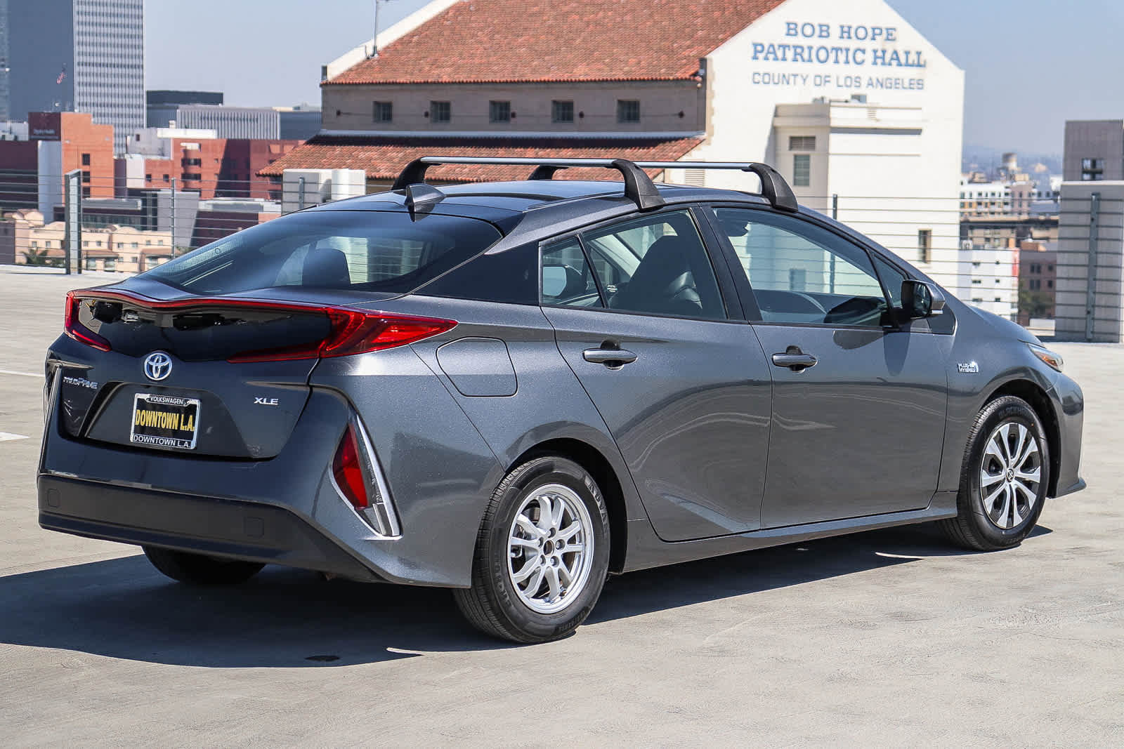 Used 2022 Toyota Prius Prime XLE image 4
