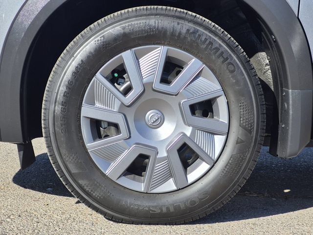 Certified 2025 Nissan Kicks S AWD/4WD image 7