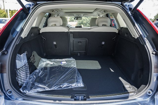 New 2026 Volvo XC60 B5 Ultra w/ Climate Package image 9
