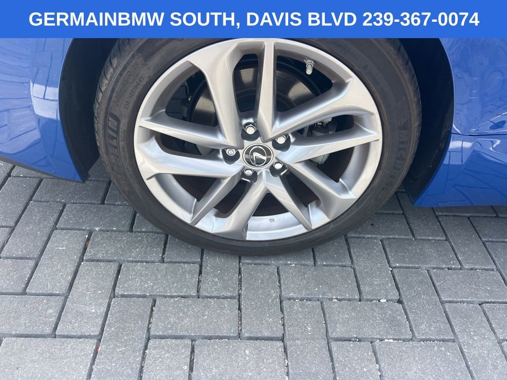 Used 2022 Lexus RC 300 w/ Accessory Package 2 RWD image 7