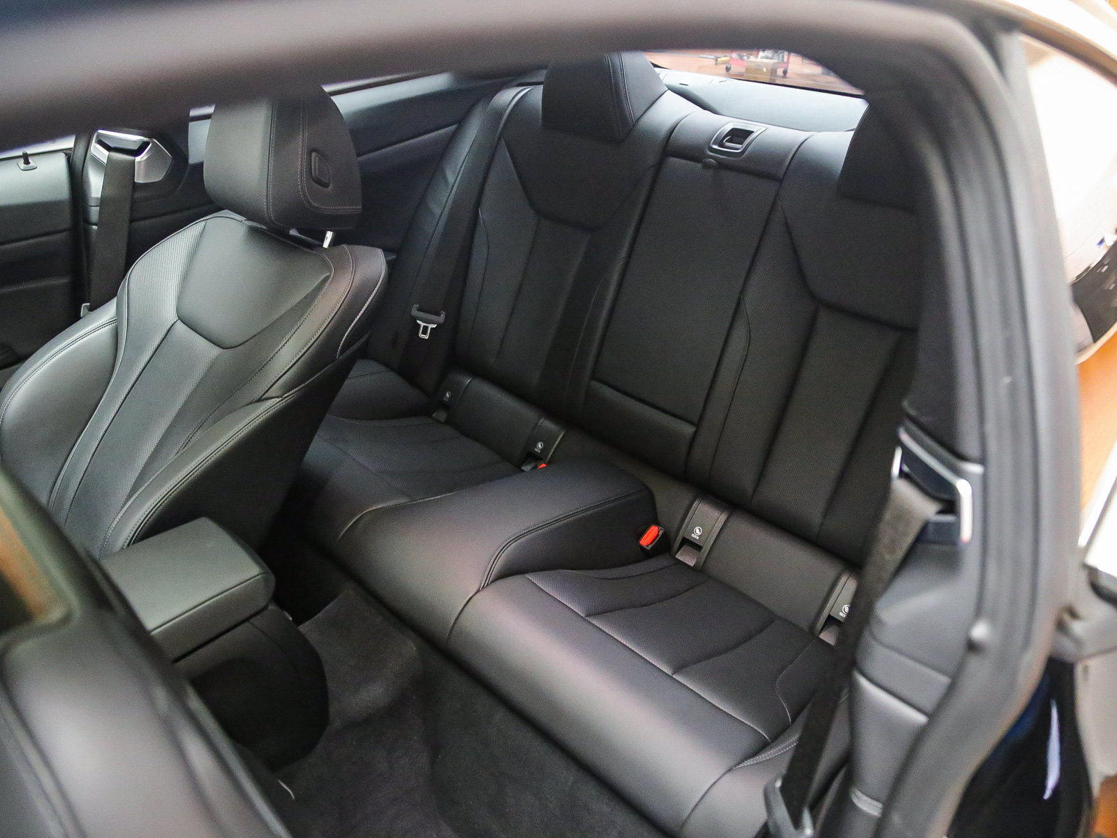 Used 2024 BMW 430i Coupe w/ Convenience Package RWD image 20
