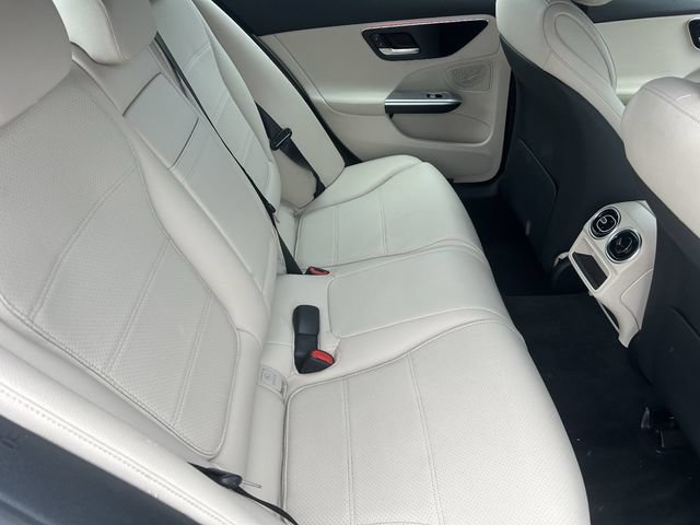 Used 2025 Mercedes-Benz C 300 Sedan image 15