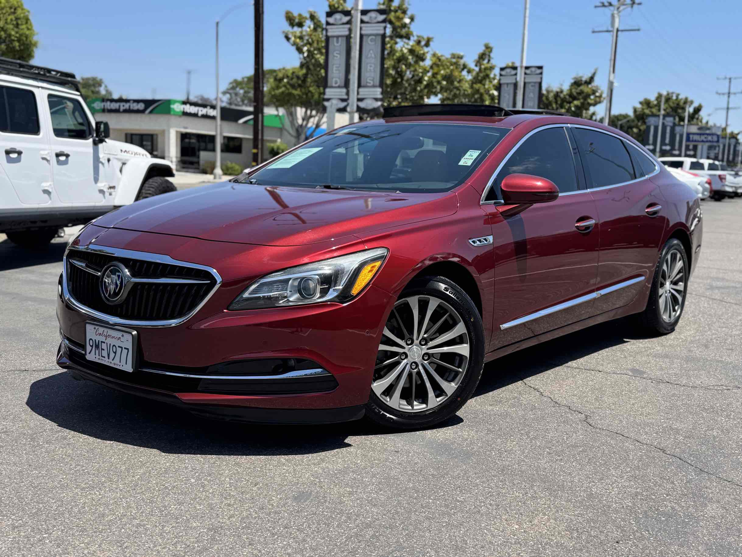 Used 2017 Buick LaCrosse Premium w/ Driver Confidence Package #2 FWD image 1