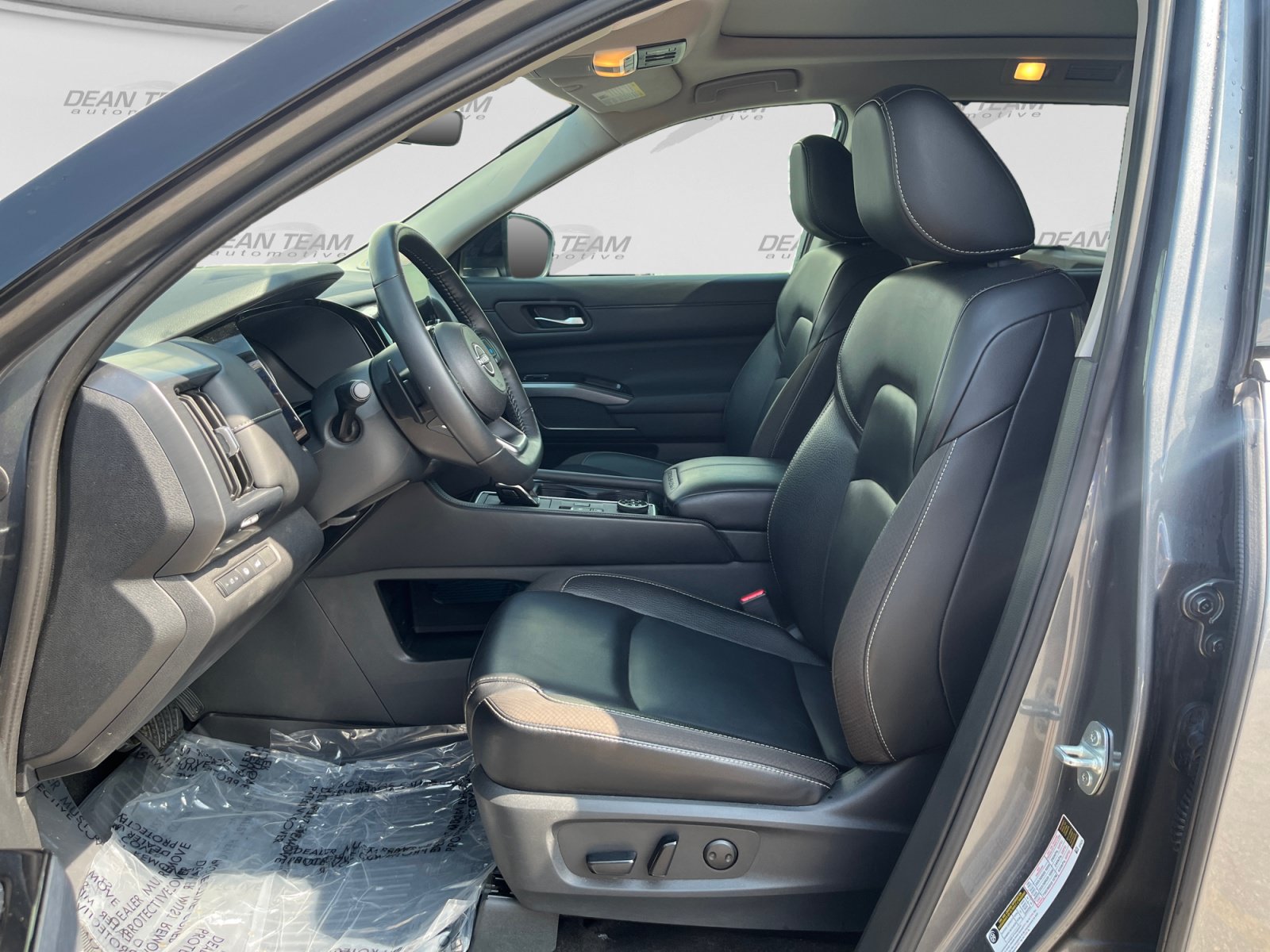 Used 2024 Nissan Pathfinder SL w/ SL Premium Package AWD/4WD image 11