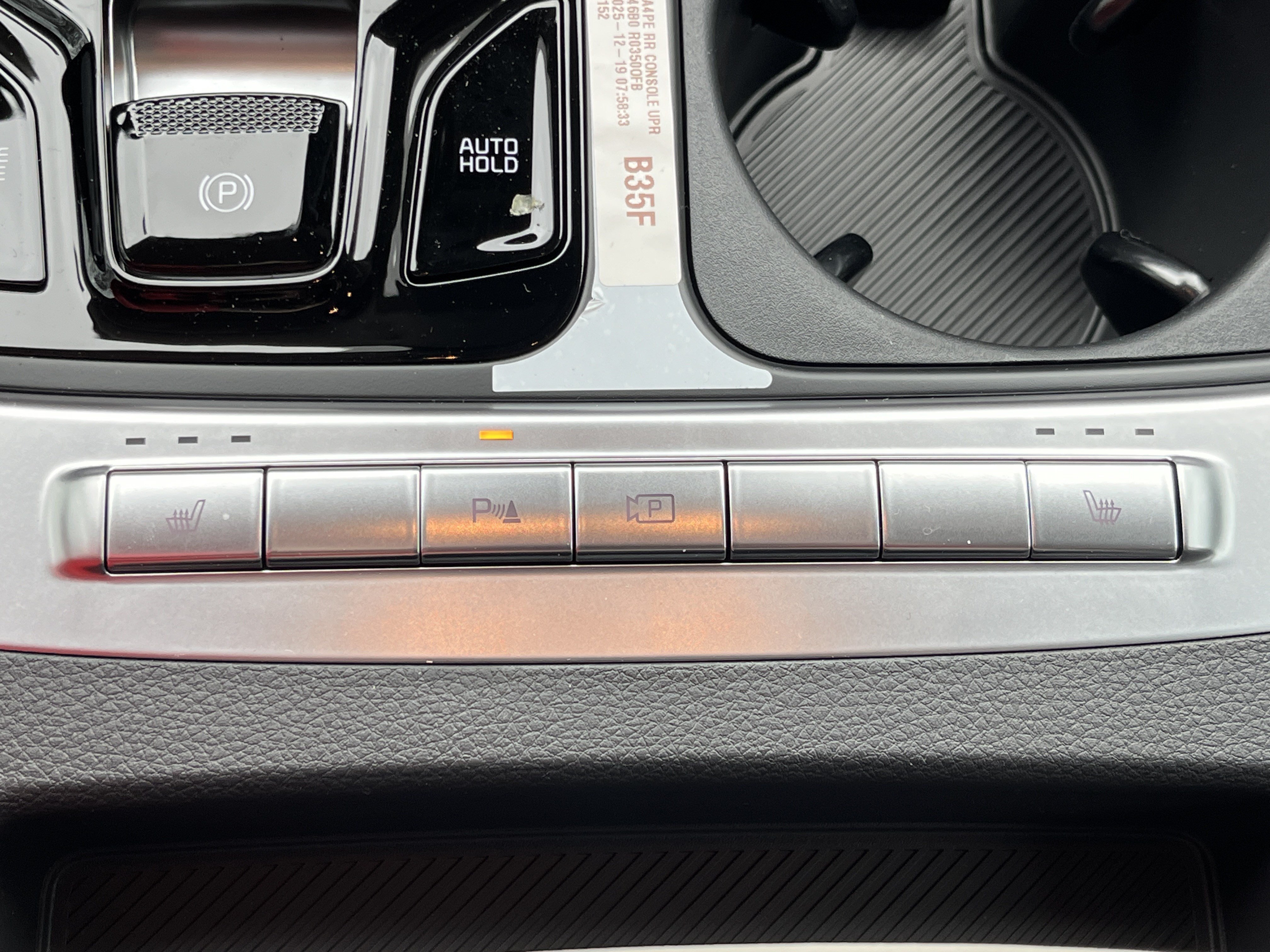New 2026 Kia Carnival EX FWD image 11