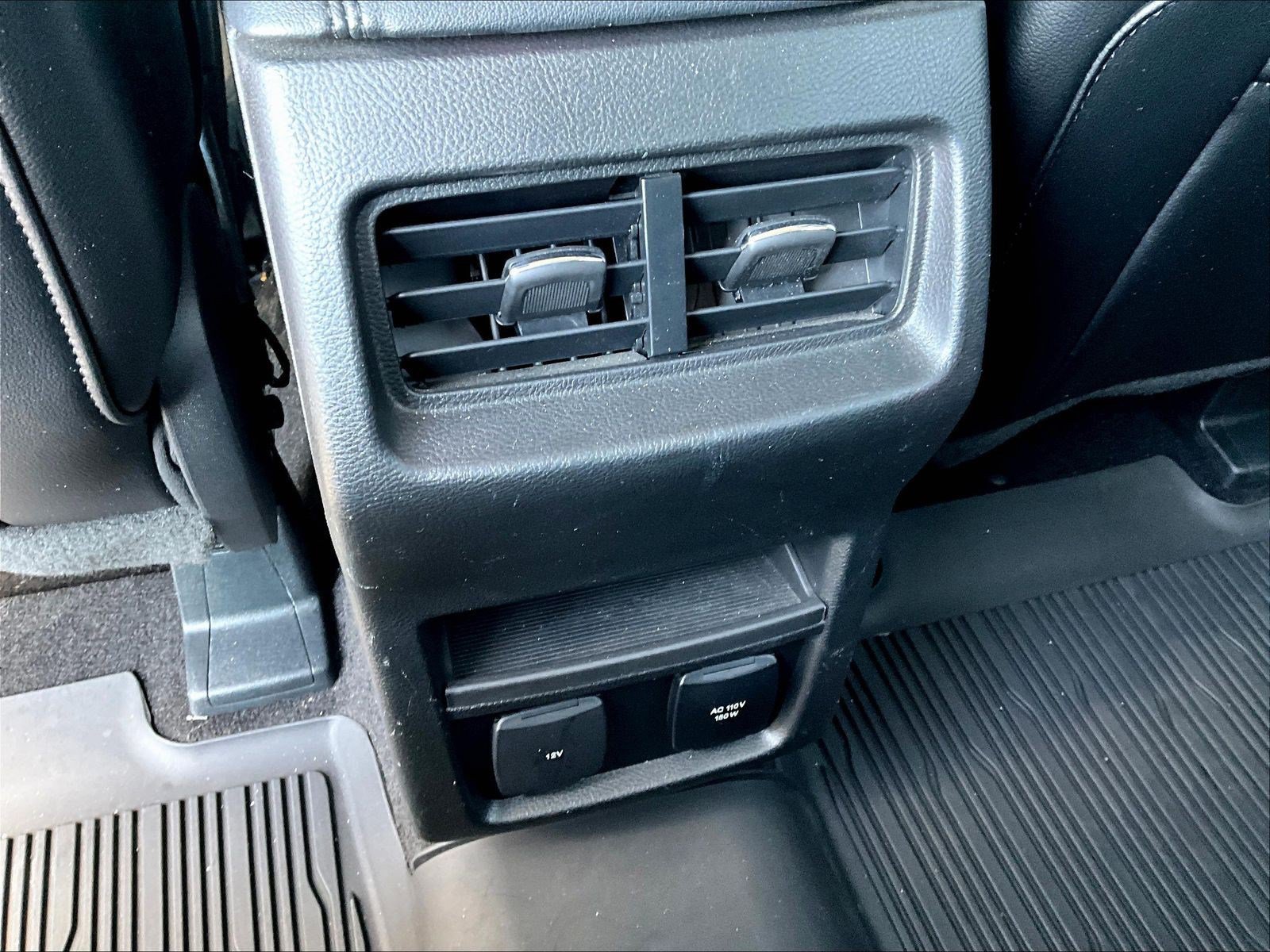 Used 2019 Ford Edge SEL w/ Equipment Group 201A AWD/4WD image 9