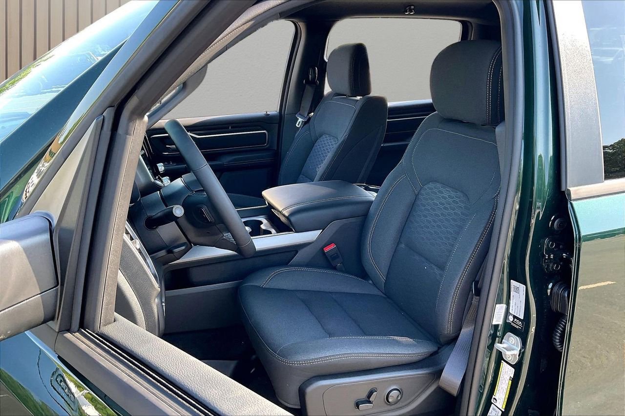 New 2026 RAM 1500 Big Horn AWD/4WD image 19