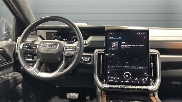Used 2025 GMC Yukon XL Denali image 11