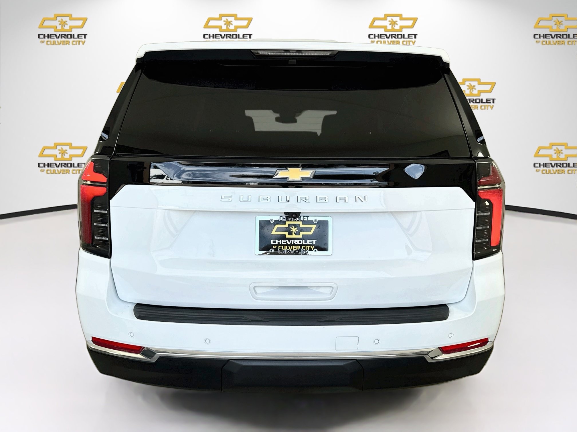 Used 2026 Chevrolet Suburban LS AWD/4WD image 7