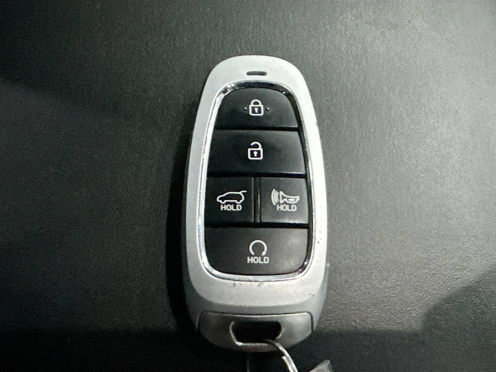 Used 2023 Hyundai Santa Fe SEL w/ Premium Package AWD/4WD image 32