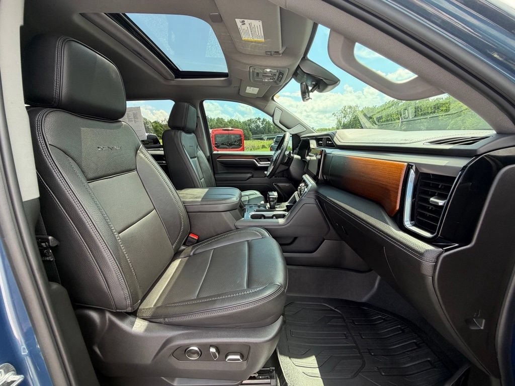 Used 2025 GMC Sierra 1500 Denali w/ Denali Reserve Package AWD/4WD image 25