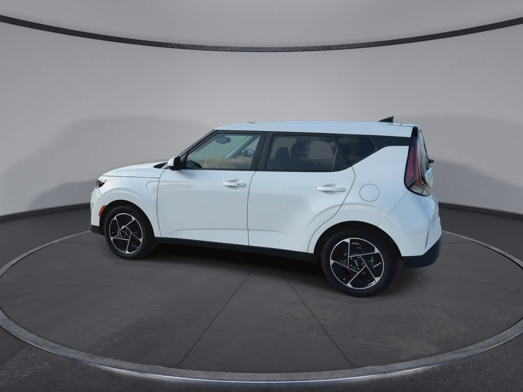 Used 2024 Kia Soul EX FWD image 6