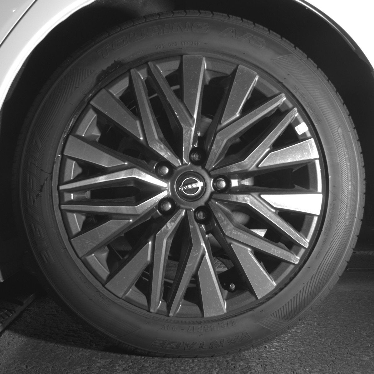 Used 2025 Nissan Altima 2.5 SV image 14