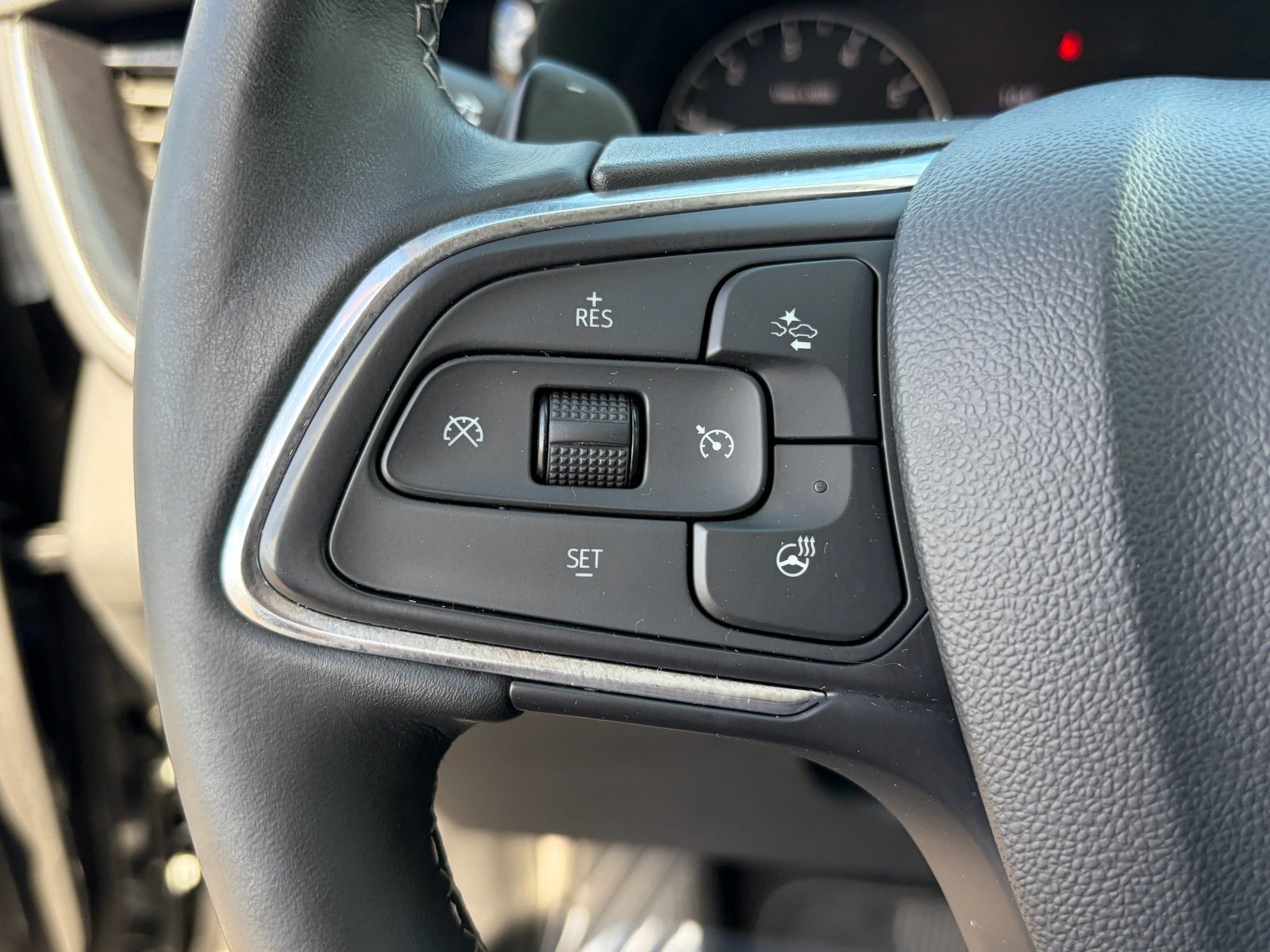 Used 2023 Buick Envision Preferred FWD image 21