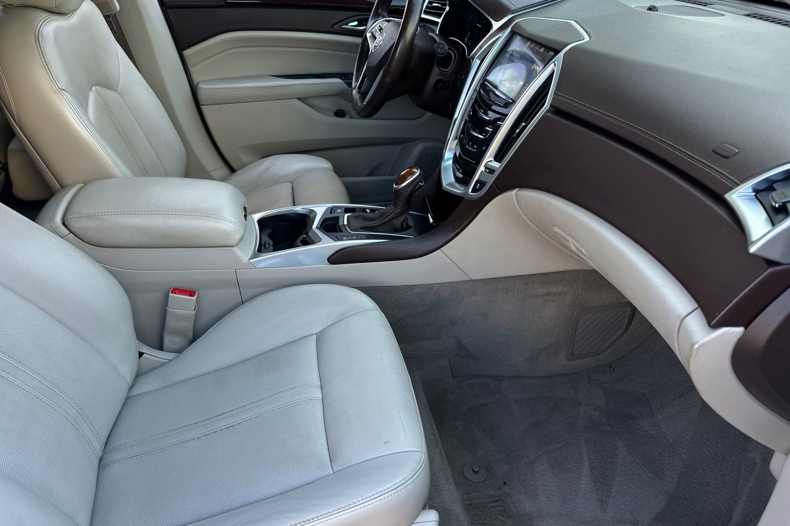 Used 2015 Cadillac SRX Performance w/ Driver Awareness Package image 16
