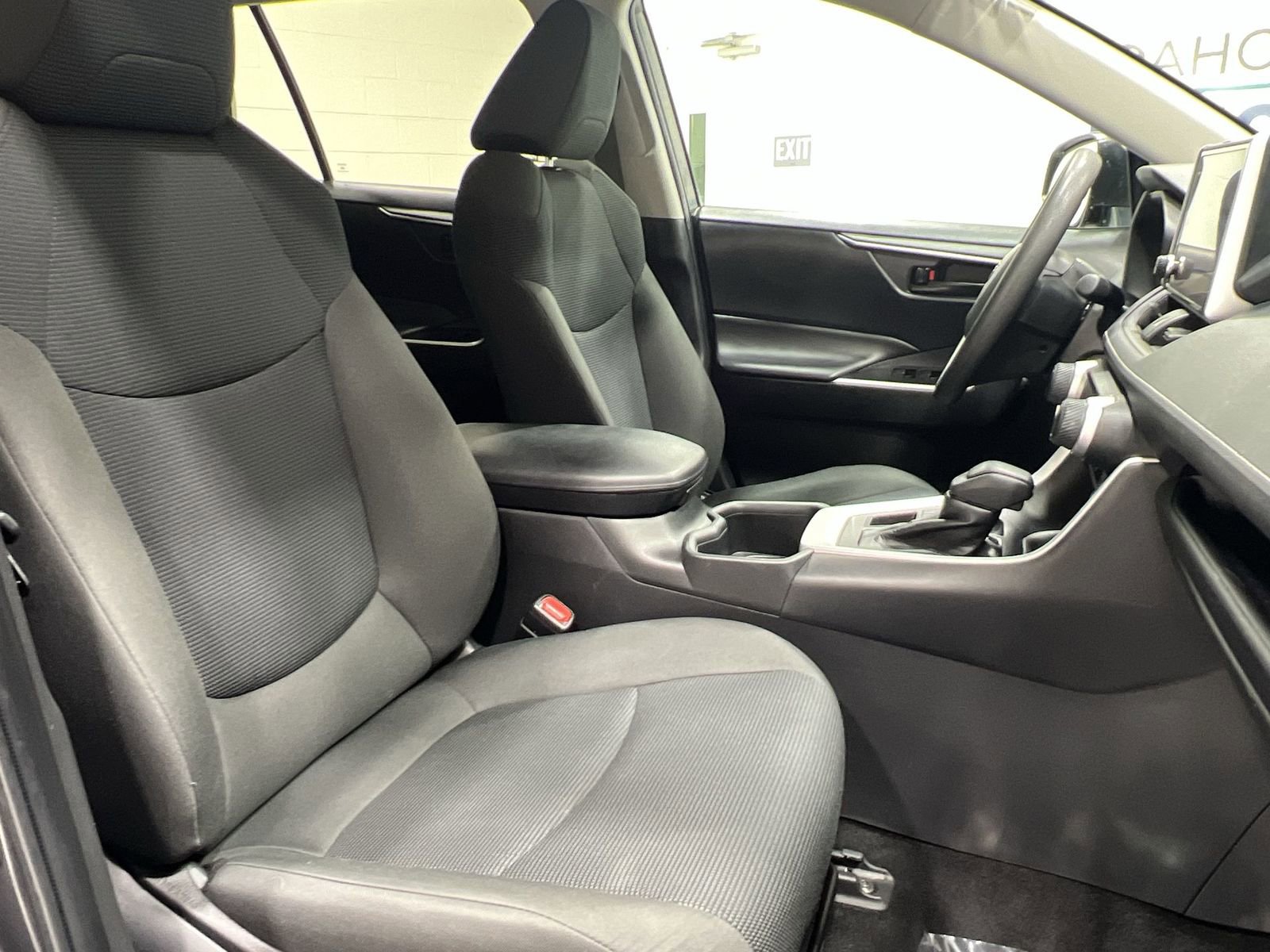 Used 2024 Toyota RAV4 LE image 24