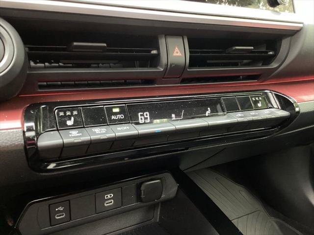 Certified 2024 Toyota Prius Prime FWD image 16