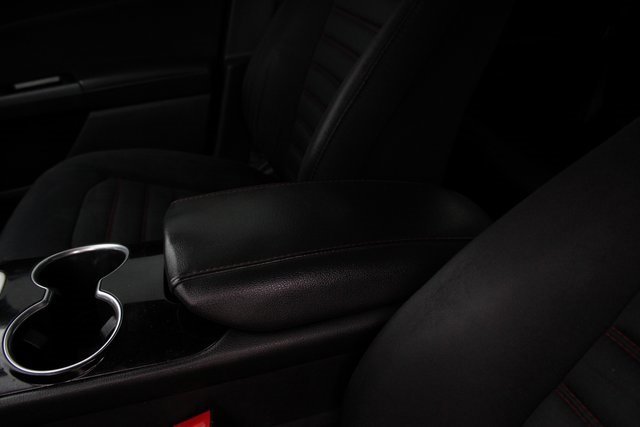 Used 2015 Ford Fusion SE w/ Equipment Group 201A image 7