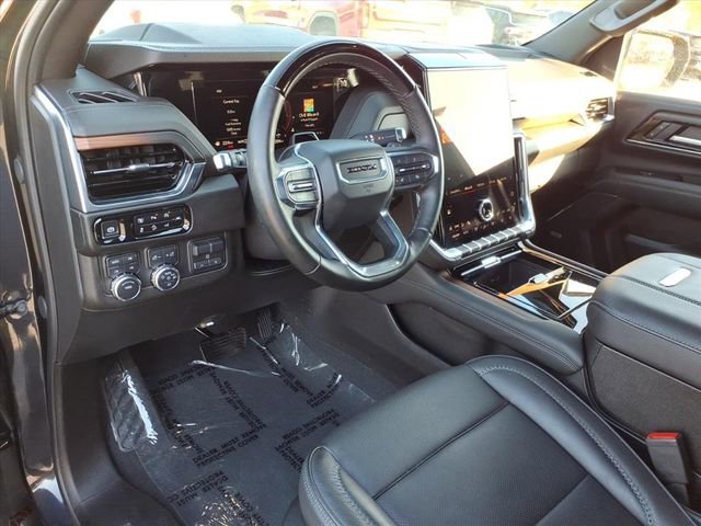 Used 2025 GMC Yukon Denali w/ Advanced Technology Package AWD/4WD image 3