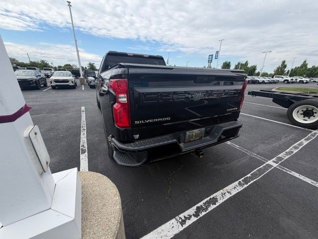 Used 2019 Chevrolet Silverado 1500 Custom w/ Custom Convenience Package AWD/4WD image 11