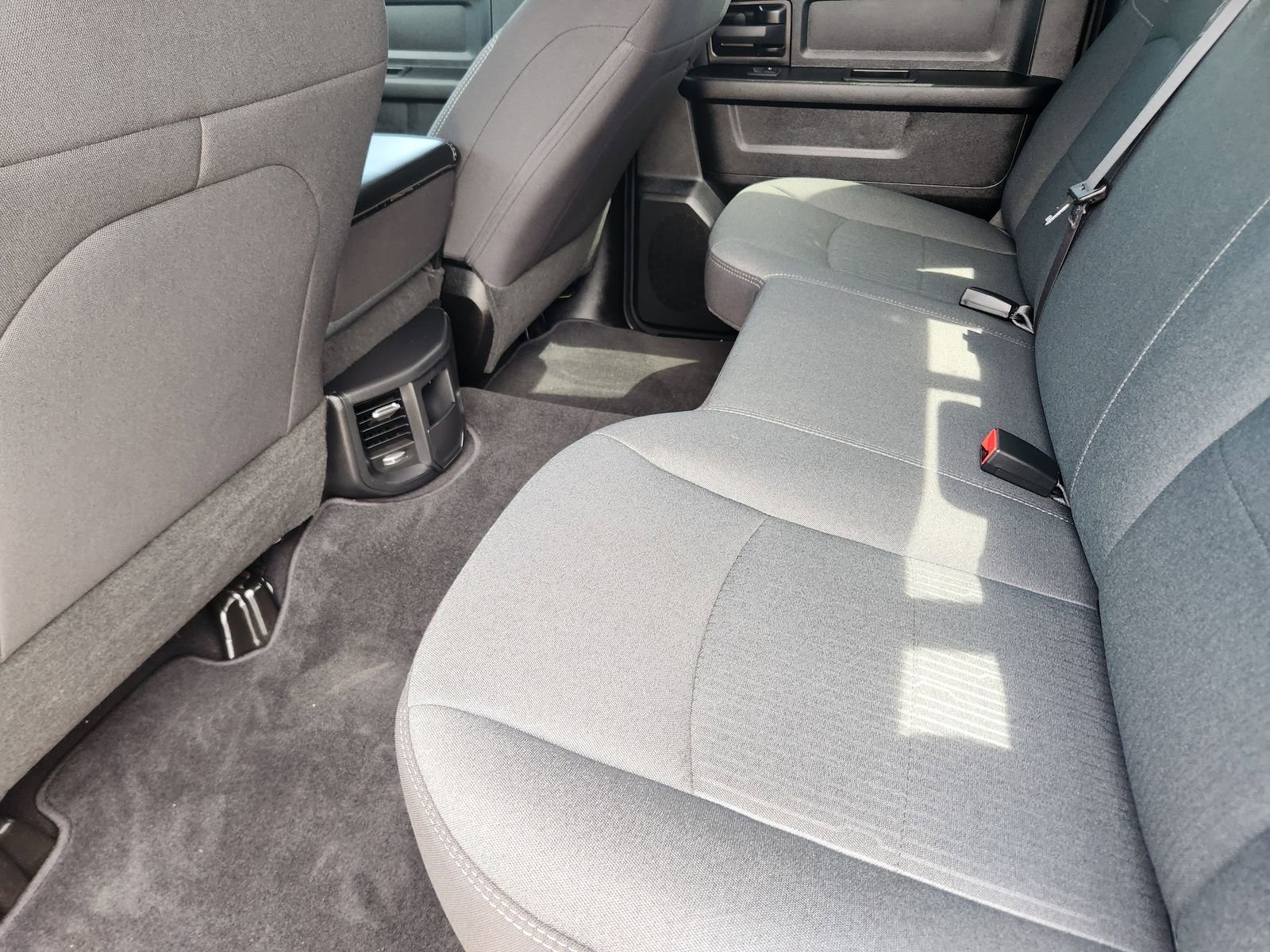 Used 2024 RAM 2500 Tradesman w/ Chrome Appearance Group image 34