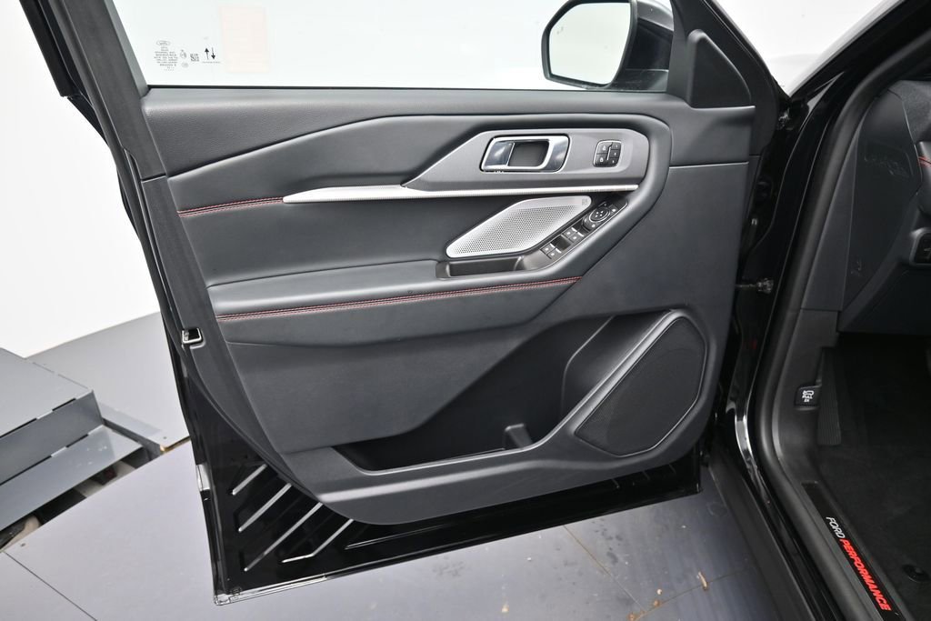 Used 2025 Ford Explorer ST w/ Sun And Sound Package AWD/4WD image 9