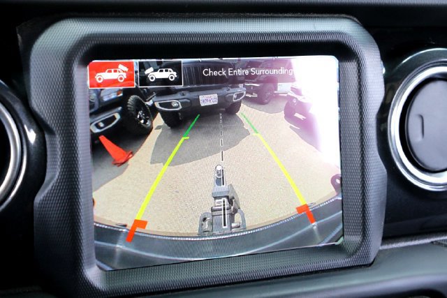 Used 2023 Jeep Wrangler Unlimited Rubicon 392 w/ Xtreme Recon 35" Tire Package AWD/4WD image 17