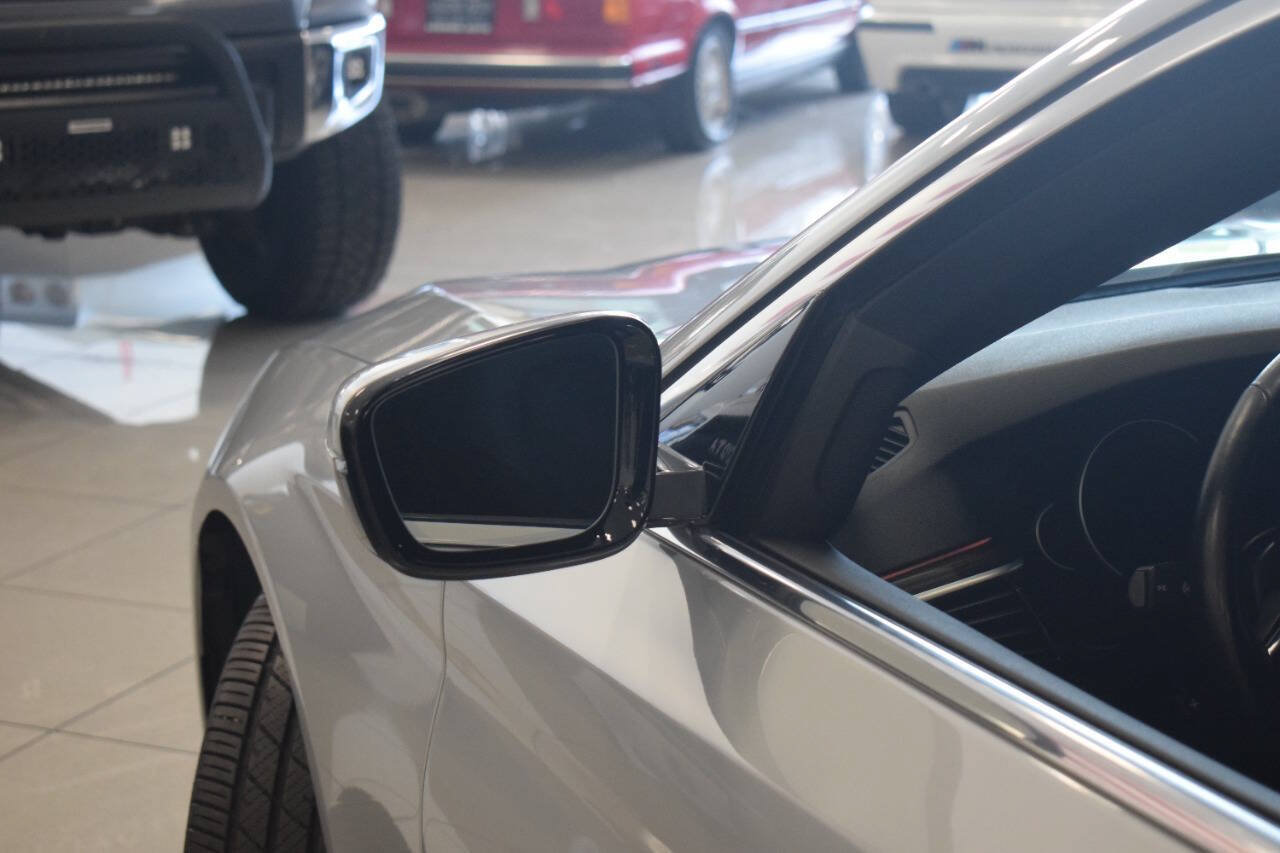 Used 2018 BMW 530i xDrive AWD/4WD image 34