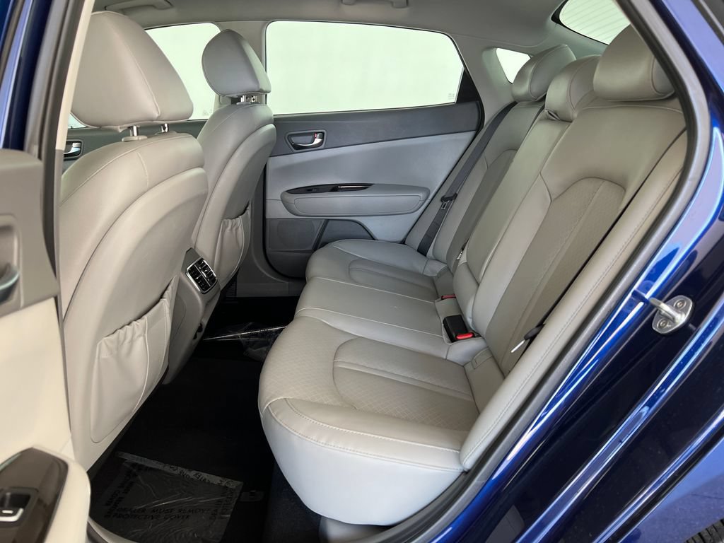 Used 2017 Kia Optima EX FWD image 26