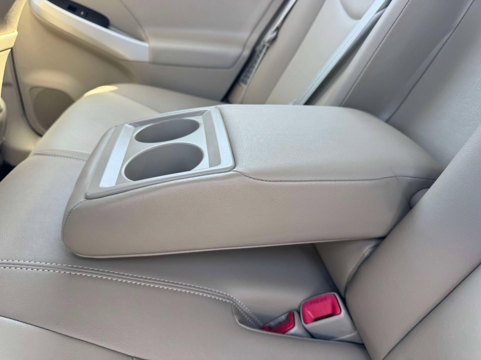 Used 2015 Toyota Prius Four image 19