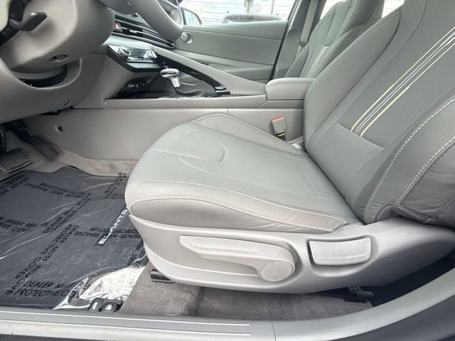 New 2026 Hyundai Elantra Hybrid FWD image 12