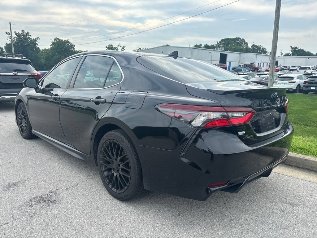 Used 2024 Toyota Camry SE FWD image 4